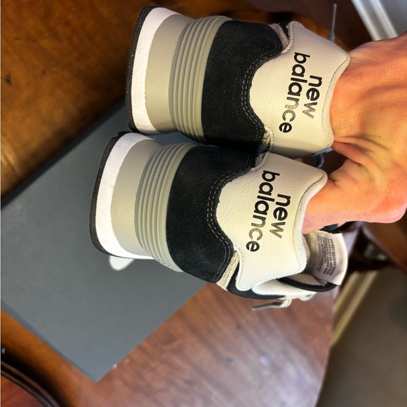 New Balance 574 Mens size 11 - Picture 4 of 5